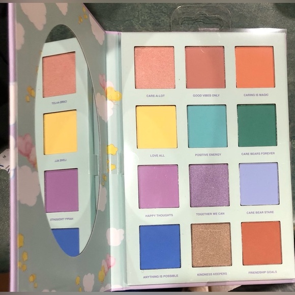 Care Bears 12 piece eyeshadow palette book with mirror new - Picture 1 of 15